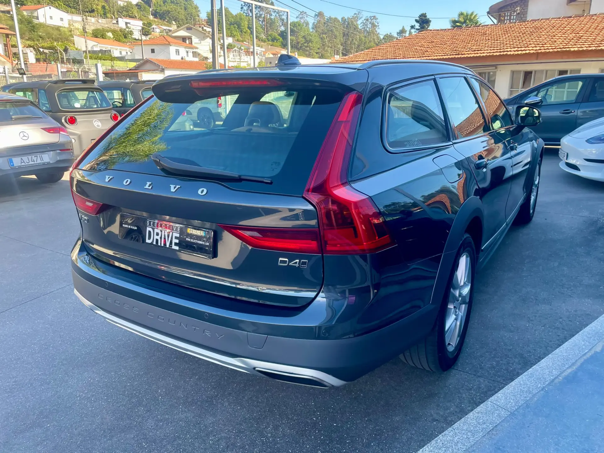 Volvo V90 Cross Country 2.0 D4 AWD 6