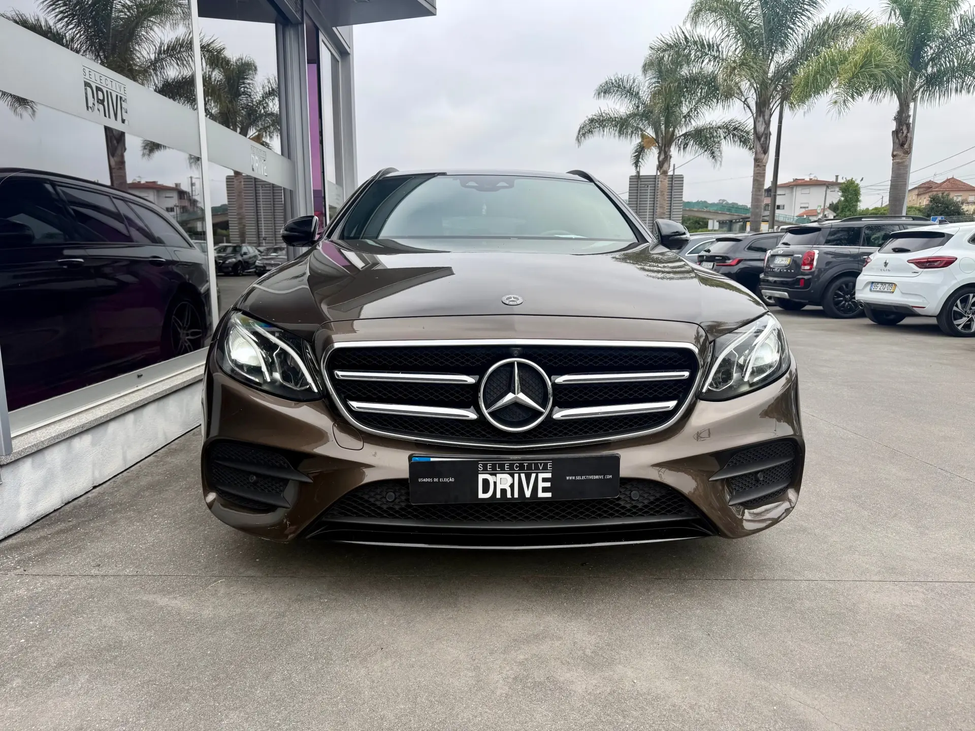 Mercedes-Benz E 220 d AMG Line 2