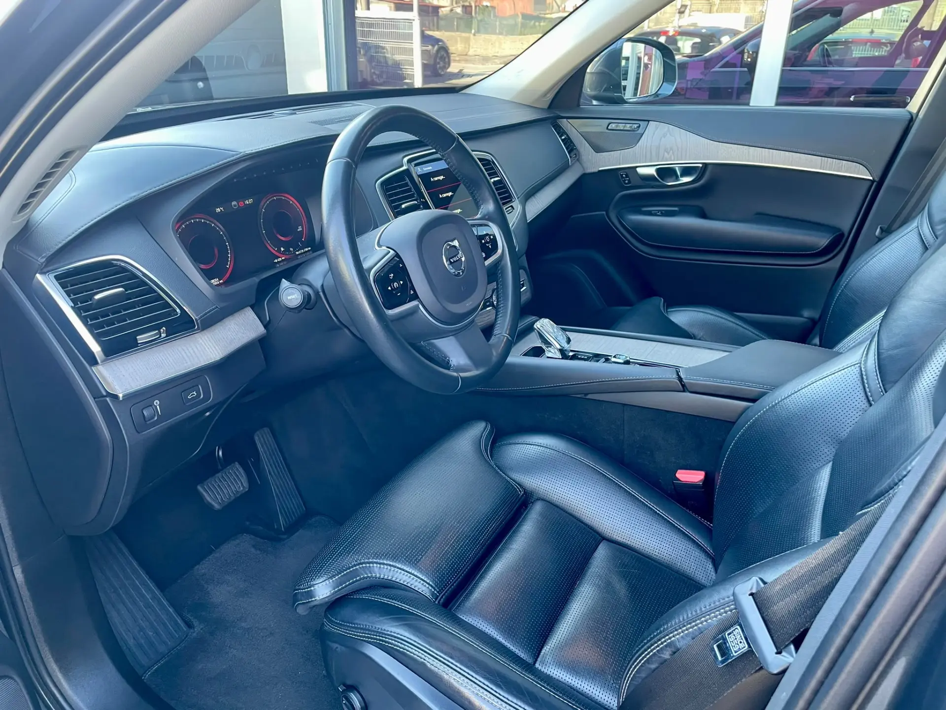 Volvo XC 90 2.0 B5 Inscription AWD 9