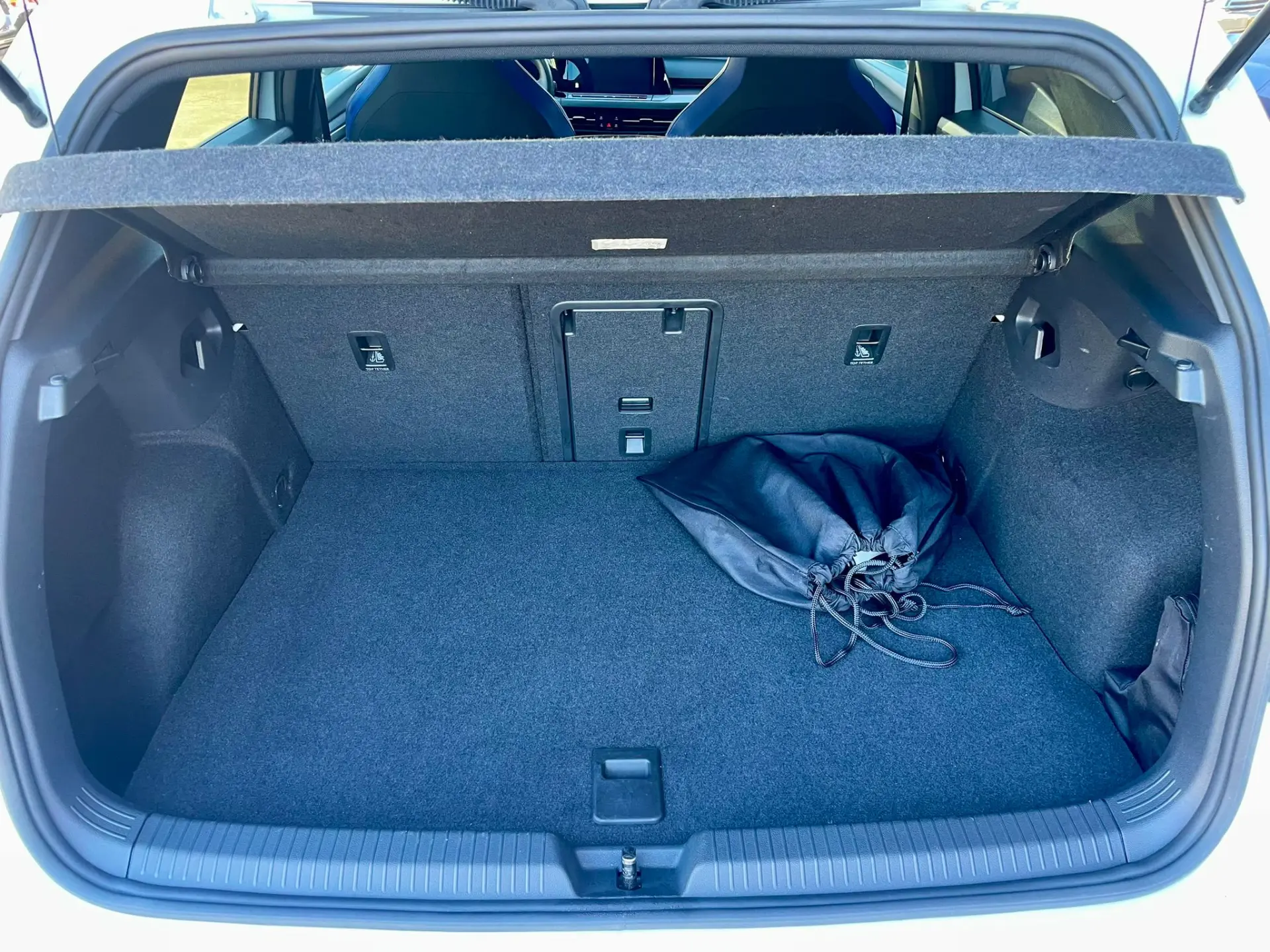 Volkswagen Golf 1.4 GTE Plug-in-Hybrid DSG 11