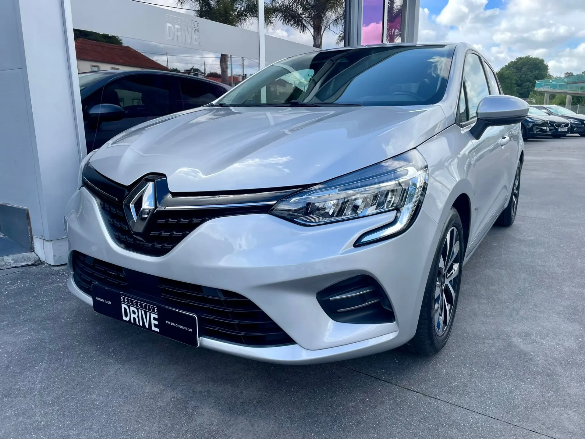 Renault Clio 1.0 TCe Intens 1