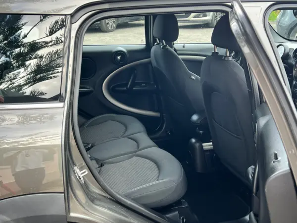MINI Countryman Cooper D All4 Aut. 6