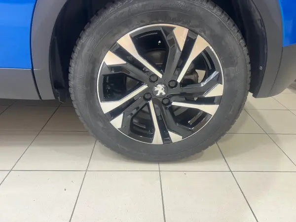 Peugeot e-2008 50 kWh GT Line 5