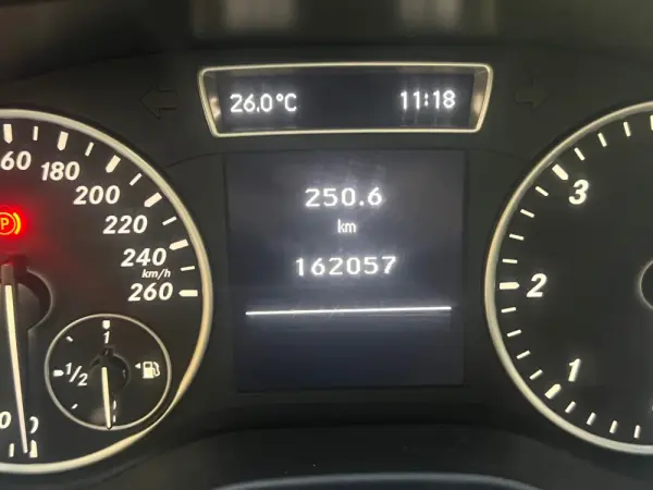 Mercedes-Benz A 180 d Urban 13