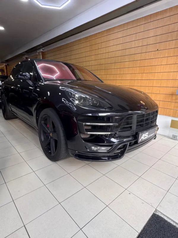 Porsche Macan Turbo Performance Package 6