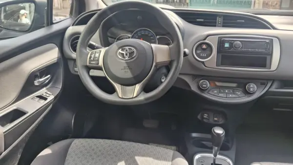 Toyota Yaris 1.5 HSD Exclusive+P.Luxury 6