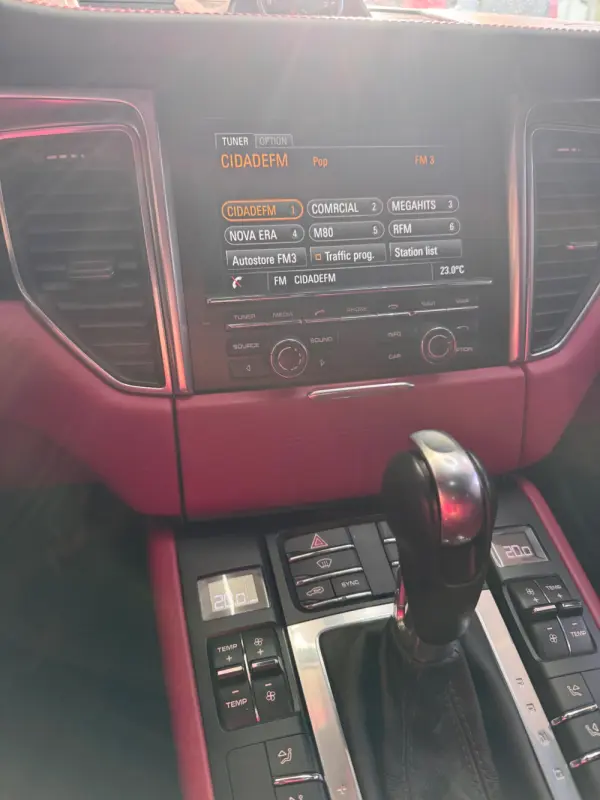 Porsche Macan Turbo Performance Package 10