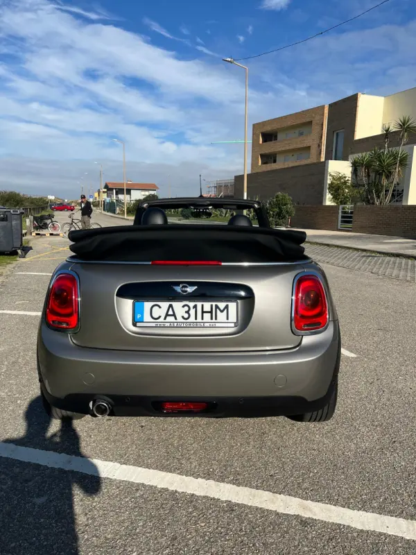 MINI Cabrio Cooper D 7