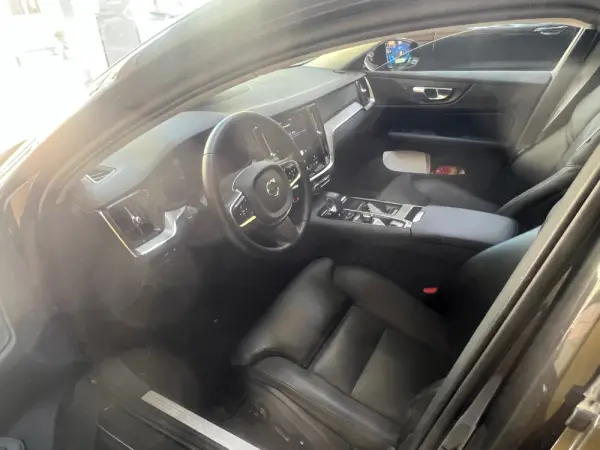 Volvo V60 2.0 T8 AWD TE Plus Dark 3