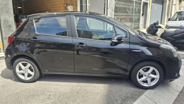 Toyota Yaris 1.5 HSD Exclusive+P.Luxury 5