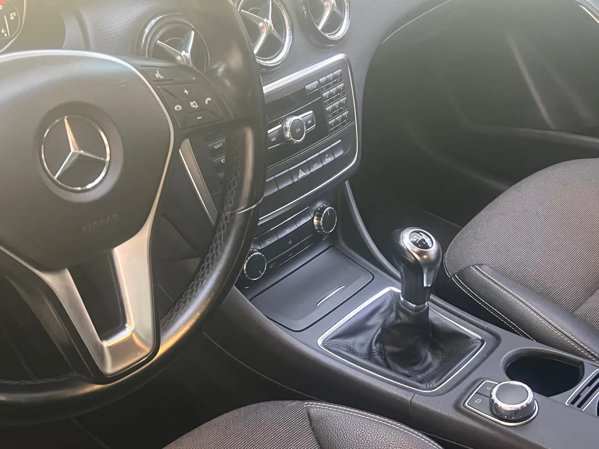 Mercedes-Benz A 180 d Urban 12