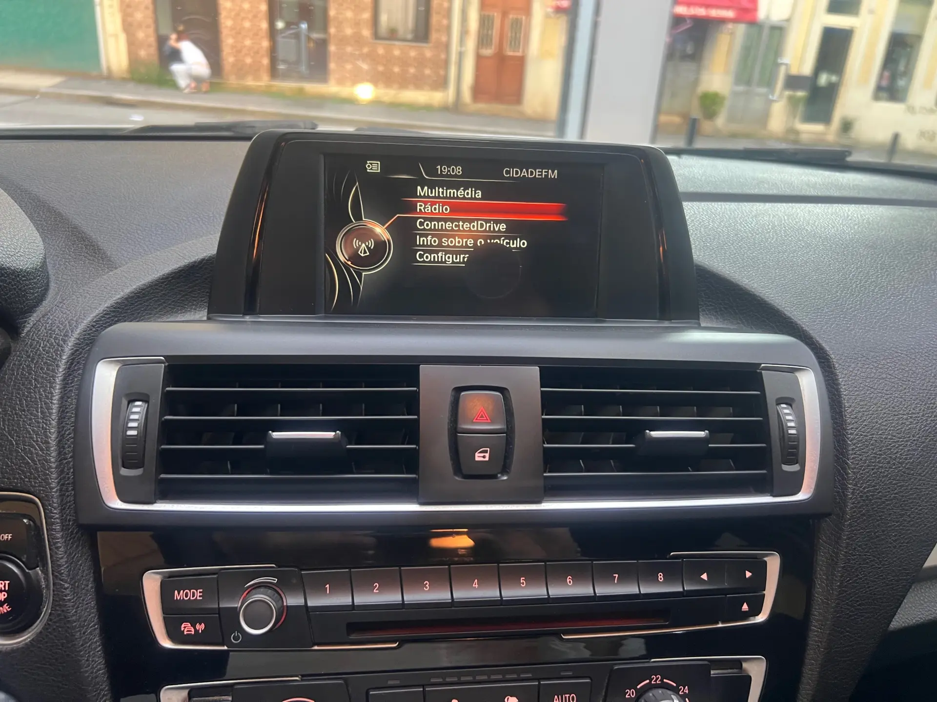 BMW 116 d EfficientDynamics 11