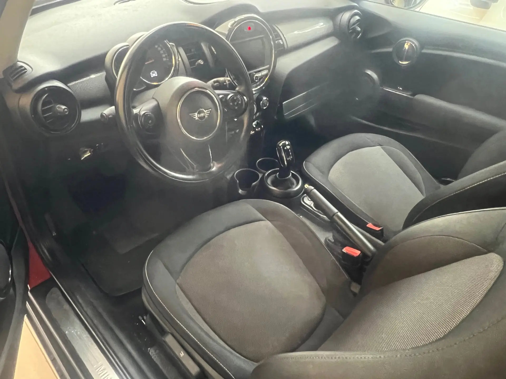 MINI 3 Portas Cooper D Aut. 4