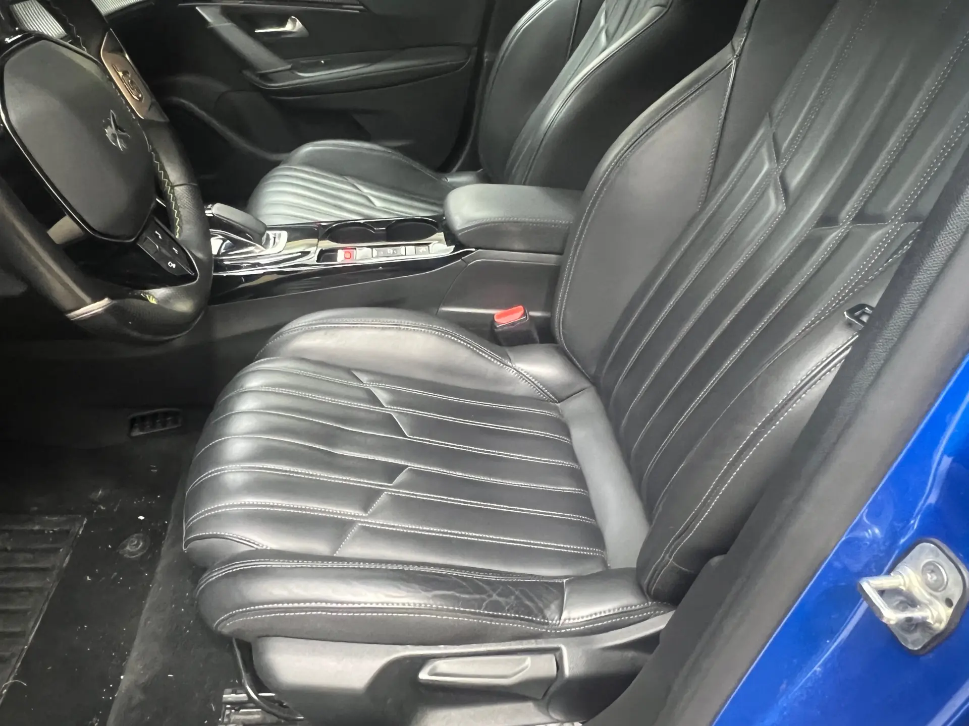 Peugeot e-2008 50 kWh GT Line 10