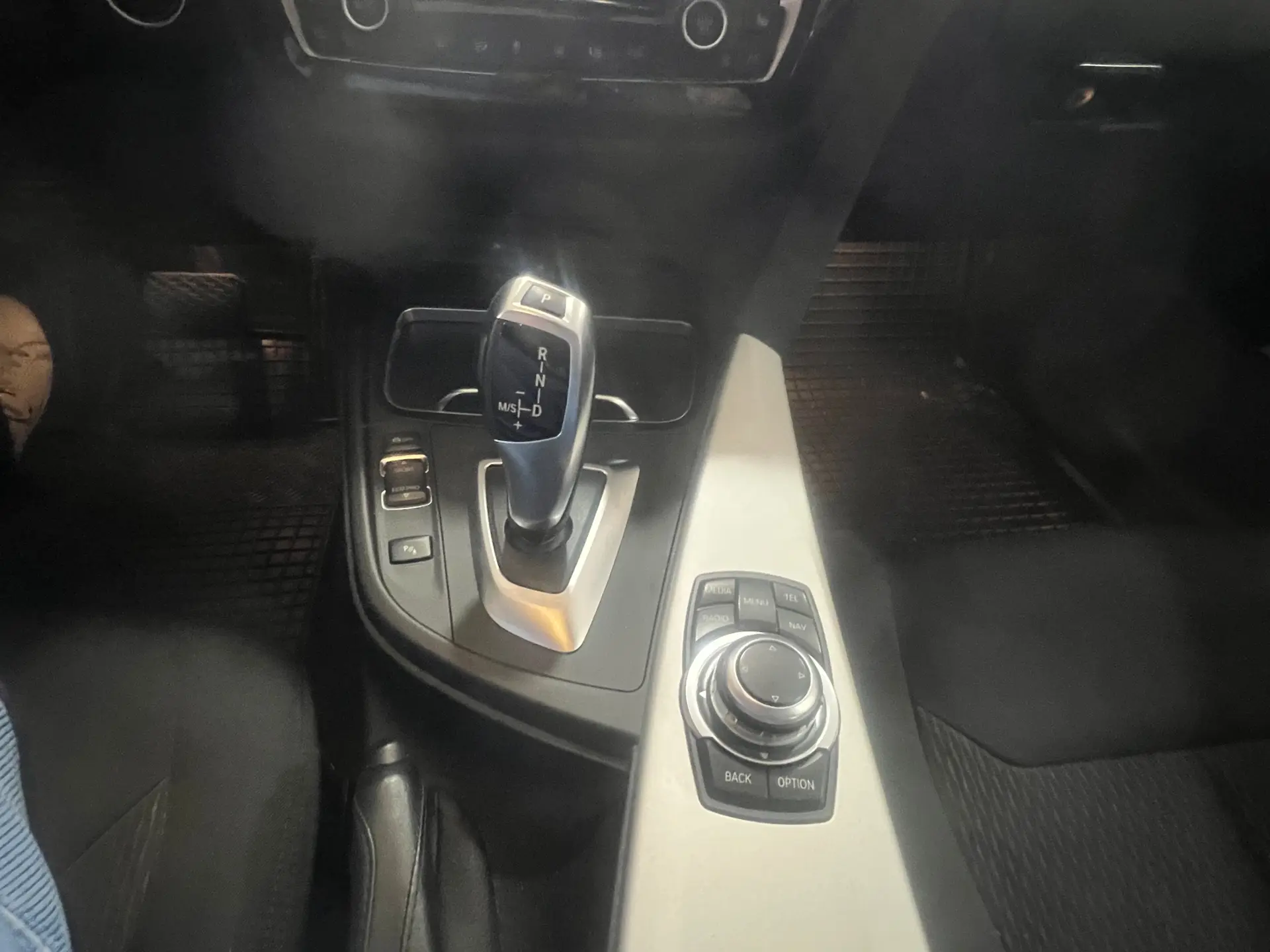 BMW 318 d Advantage Auto 10