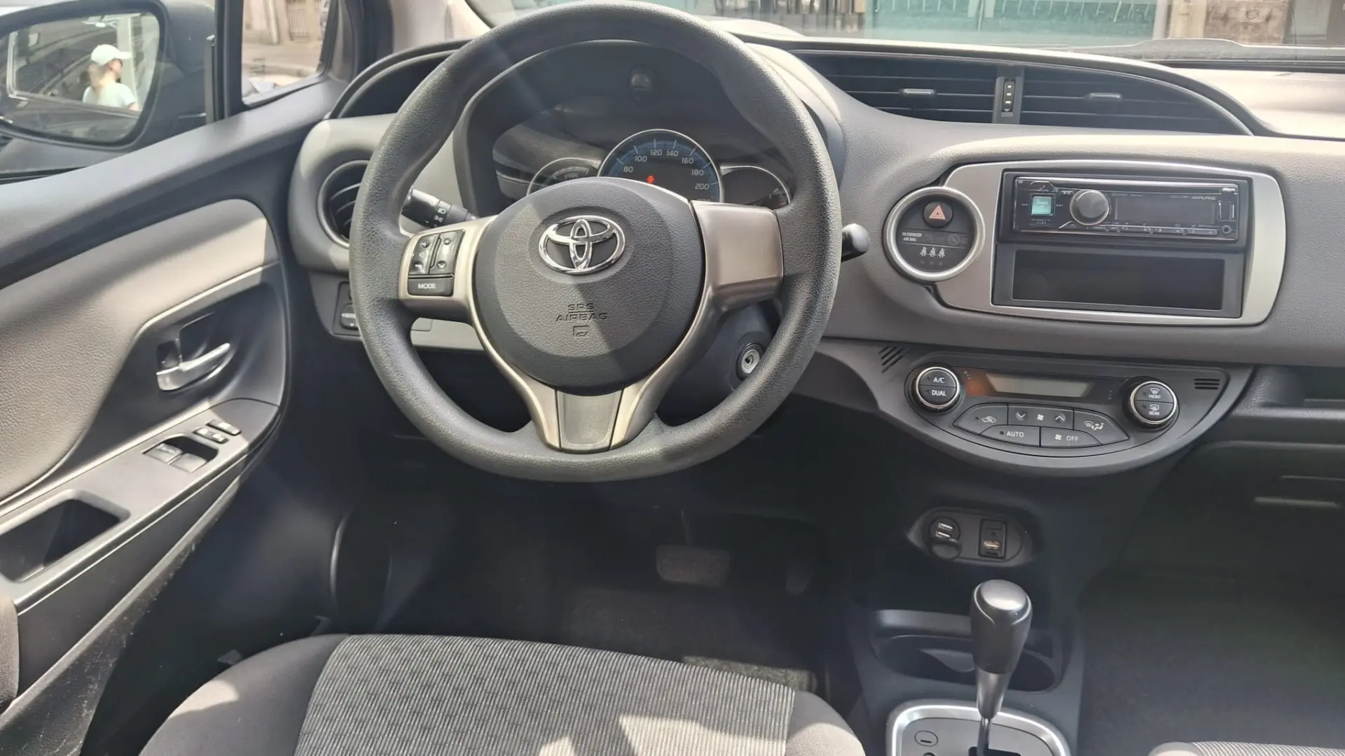 Toyota Yaris 1.5 HSD Exclusive+P.Luxury 6