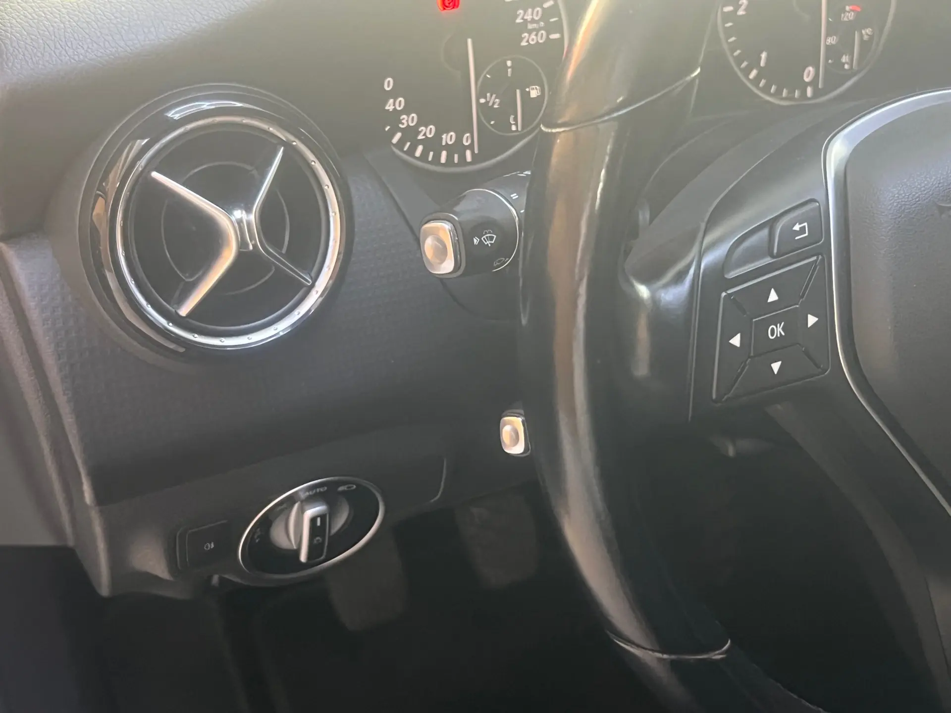 Mercedes-Benz A 180 d Urban 9