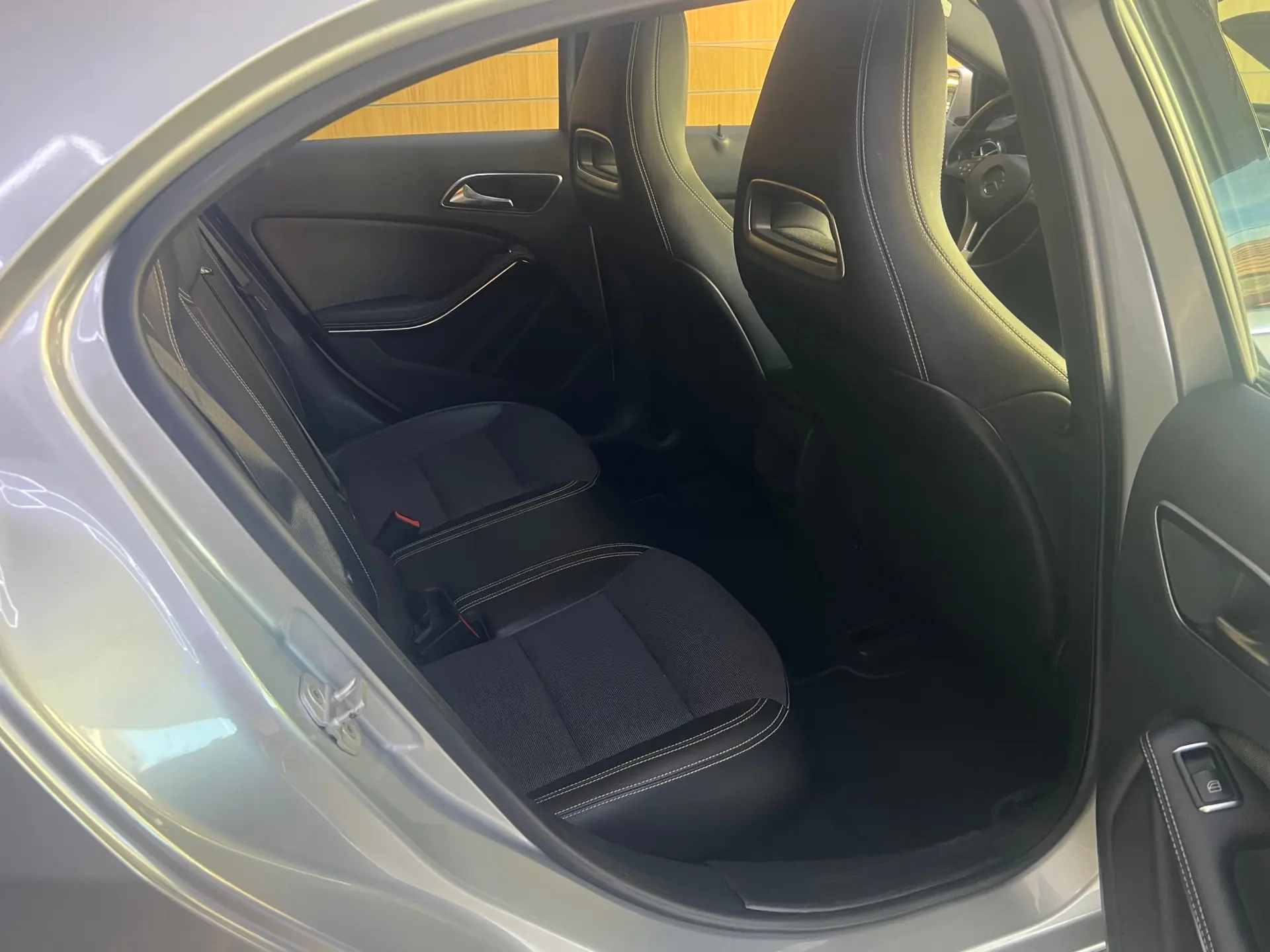 Mercedes-Benz A 180 d Urban 6