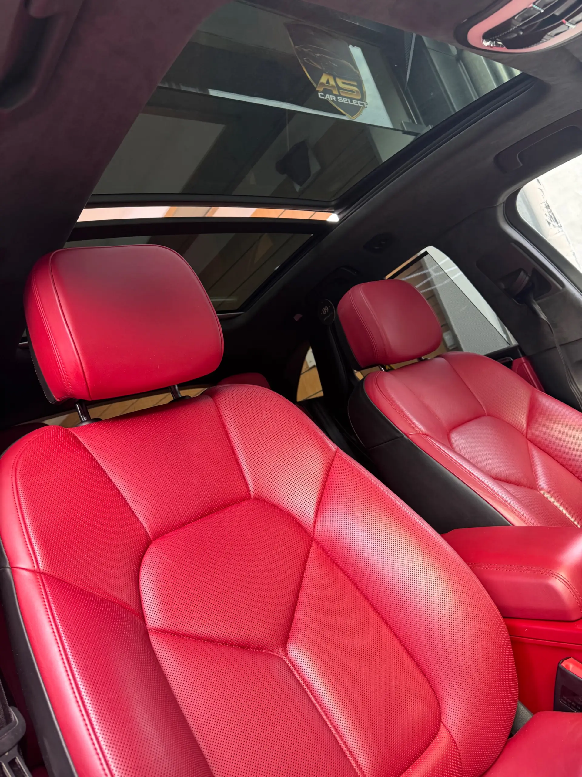 Porsche Macan Turbo Performance Package 13