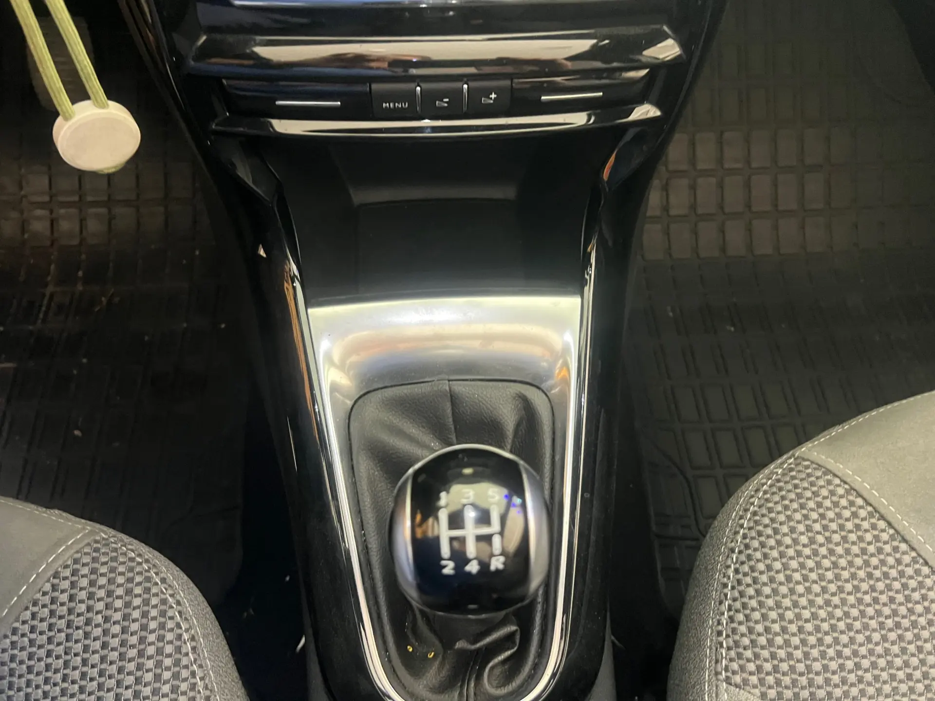 DS DS3 Cabrio PureTech 110 Stop&Start Limited Edition 1955 12