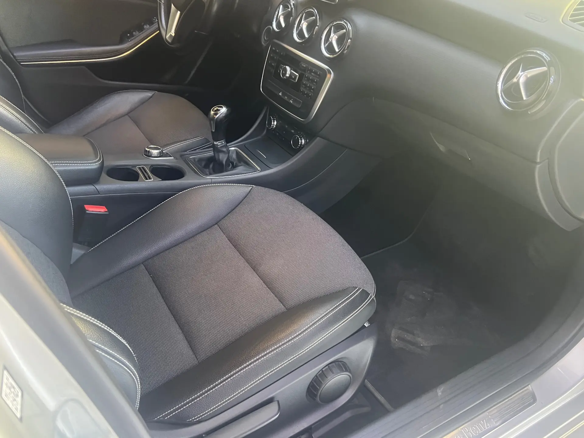Mercedes-Benz A 180 d Urban 7
