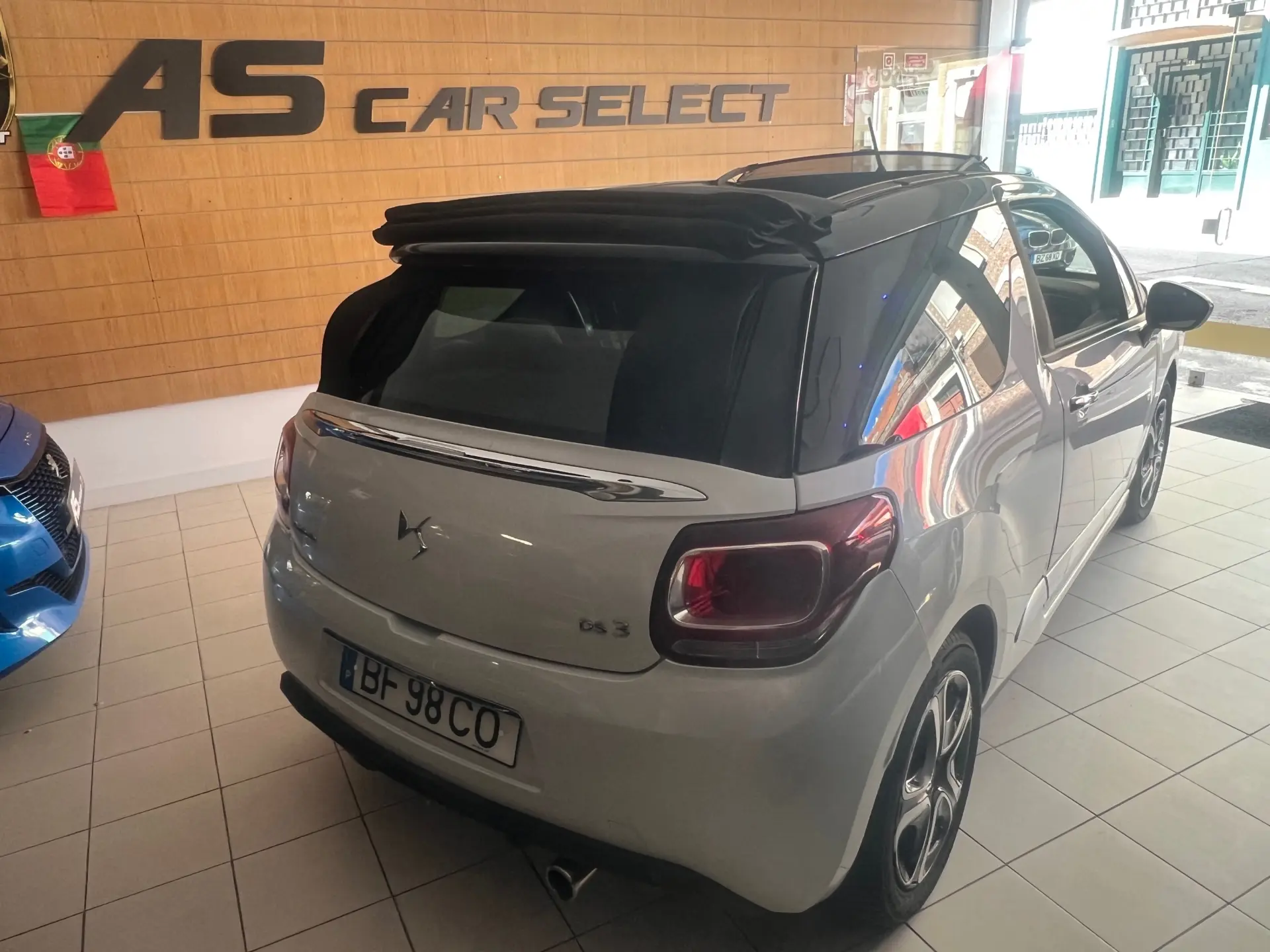 DS DS3 Cabrio PureTech 110 Stop&Start Limited Edition 1955 4