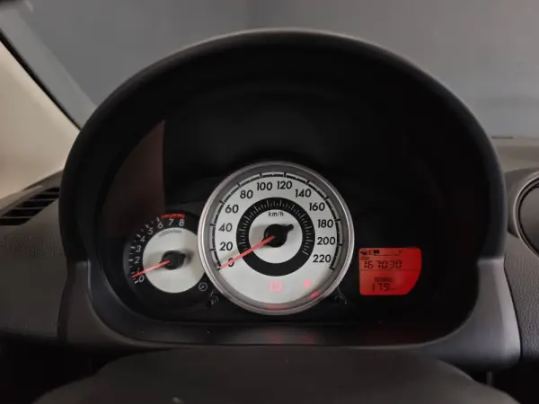 Mazda 2 1.3 MZR Comfort 43