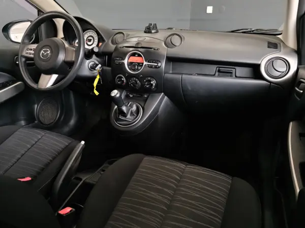 Mazda 2 1.3 MZR Comfort 28