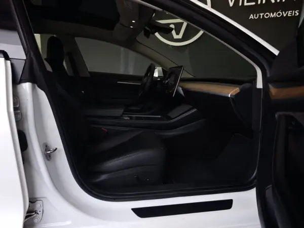 Tesla Model 3 Long Range Tração Integral 39