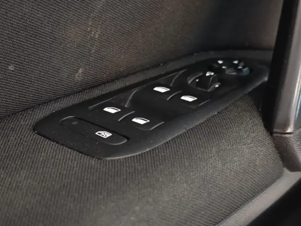 Peugeot 308 SW e-HDi 115 Stop & Start Active 23