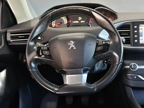 Peugeot 308 SW e-HDi 115 Stop & Start Active 44