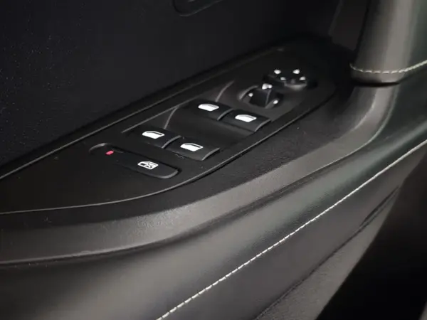 Peugeot e-2008 GT Pack 23