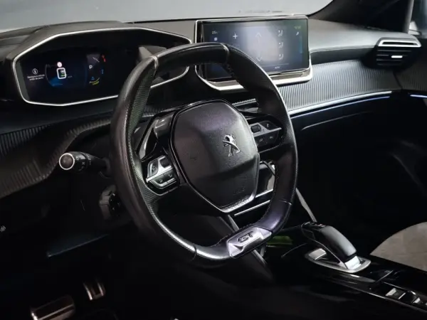 Peugeot e-2008 GT Pack 27