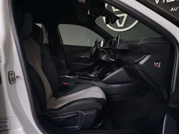 Peugeot e-2008 GT Pack 48