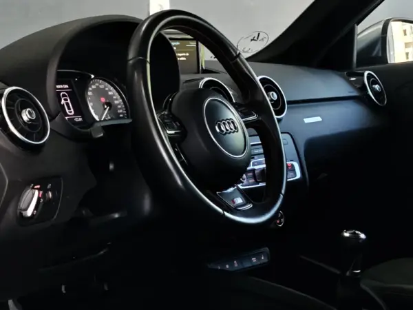 Audi S1 Sportback 2.0 TFSi quattro 33