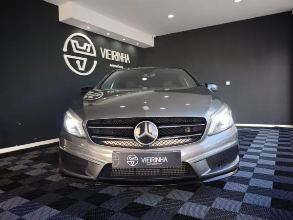 Mercedes-Benz A 200 CDI 7G-DCT AMG Line 9