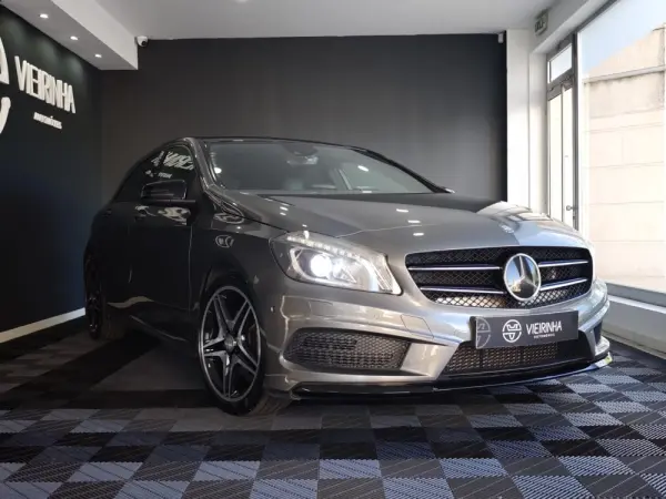Mercedes-Benz A 200 CDI 7G-DCT AMG Line 11