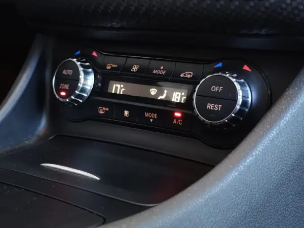 Mercedes-Benz A 200 CDI 7G-DCT AMG Line 48