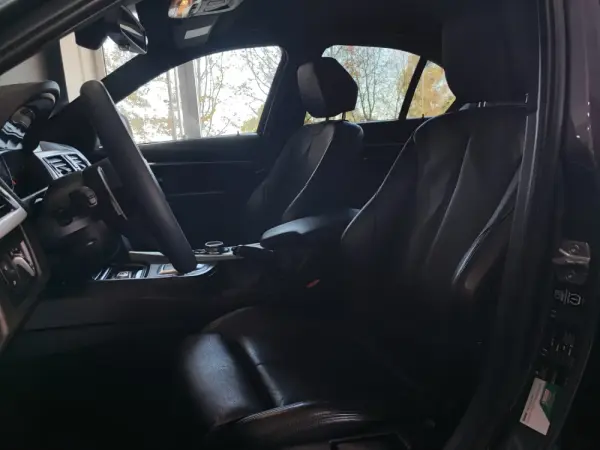 BMW 320 d Auto Pack M 28