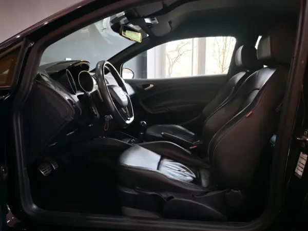 SEAT Ibiza Outro 23