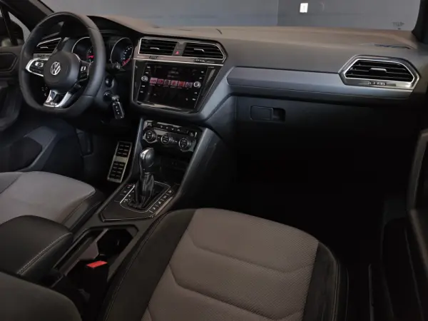 Volkswagen Tiguan 1.5 TSI R-Line DSG 47