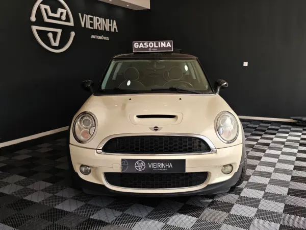 MINI 3 Portas Cooper S 11