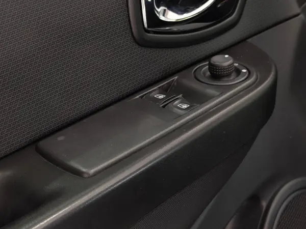 Renault Clio 1.5 dCi Dynamique S 82g 27