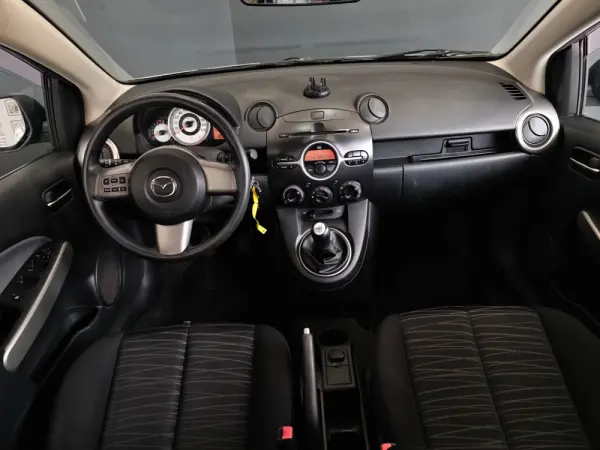 Mazda 2 1.3 MZR Comfort 29