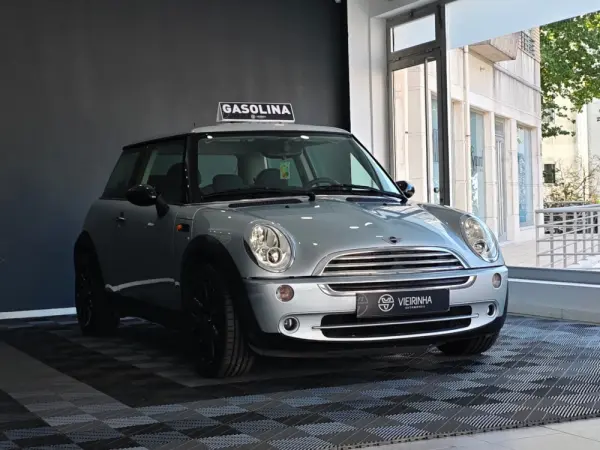 MINI 3 Portas ONE 6