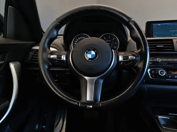 BMW 118 dA Pack M 42
