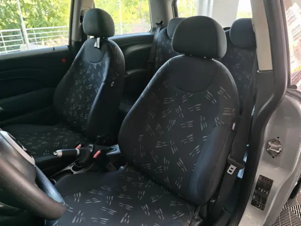 MINI 3 Portas ONE 25
