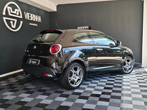 Alfa Romeo MiTo Distinctive 18