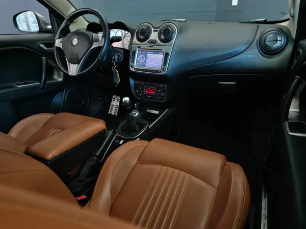 Alfa Romeo MiTo Distinctive 40