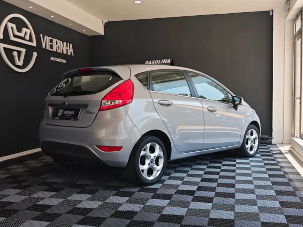 Ford Fiesta 1.25 Titanium 18